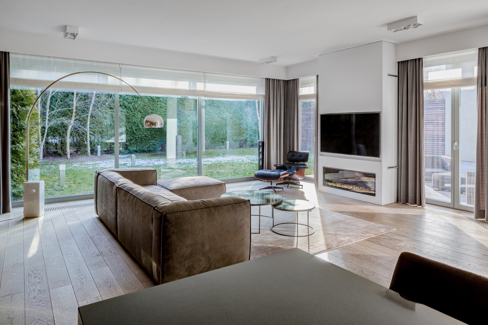 Sheer & Blockout Layering Tips For Sliding Doors, Large Windows | Preserve Your View | Custom Made Curtains Melbourne | Allegra Interiors